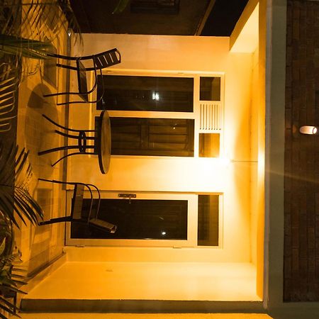 Avisha Town Hotel キガリ エクステリア 写真