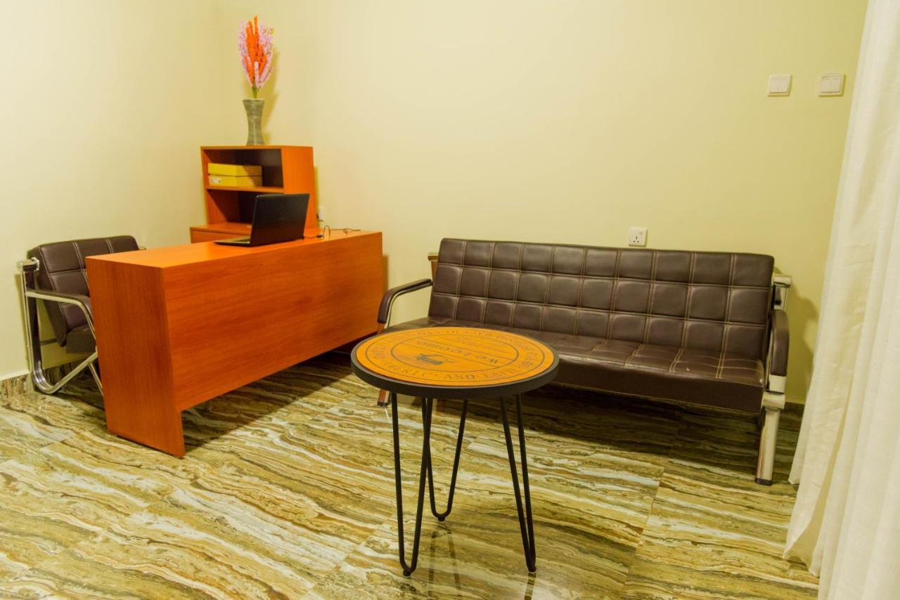Avisha Town Hotel キガリ エクステリア 写真