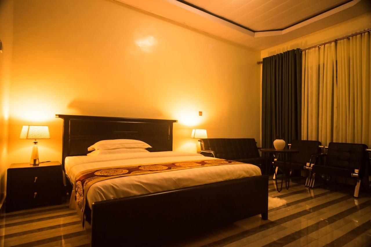 Avisha Town Hotel キガリ エクステリア 写真