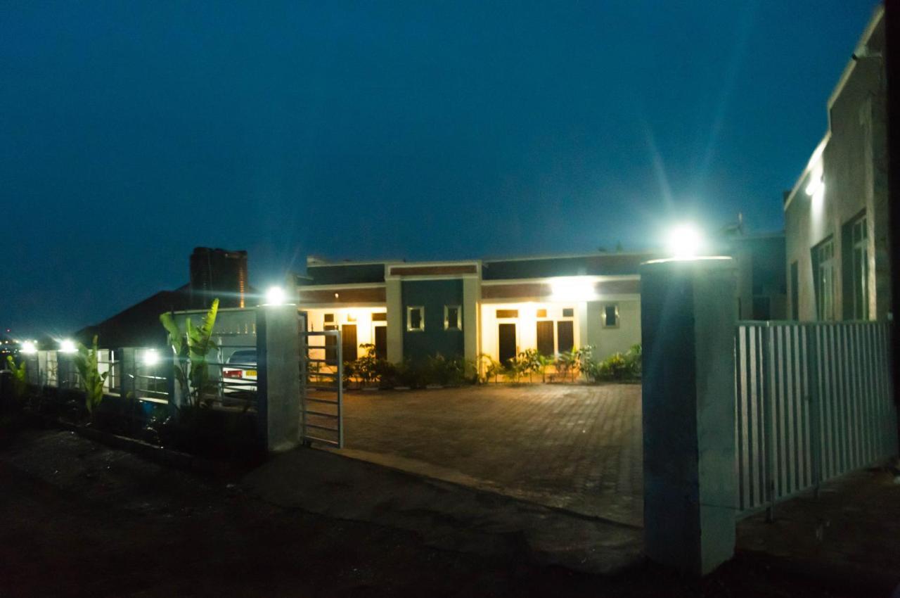 Avisha Town Hotel キガリ エクステリア 写真