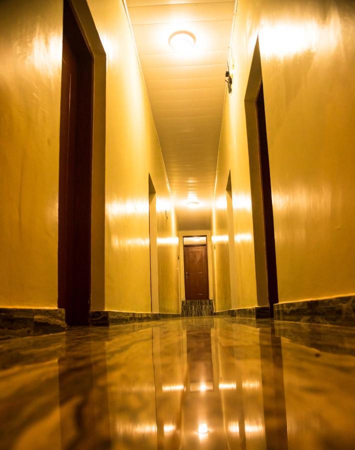 Avisha Town Hotel キガリ エクステリア 写真
