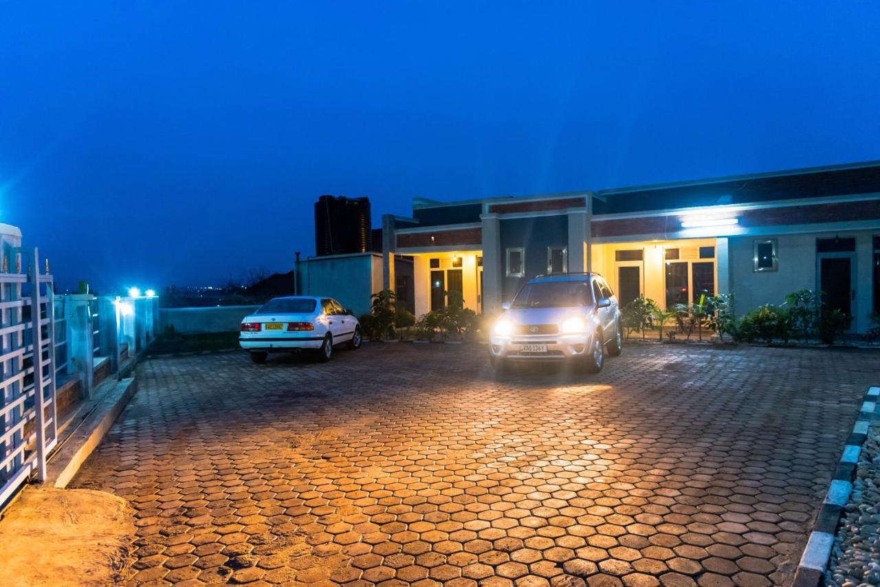 Avisha Town Hotel キガリ エクステリア 写真