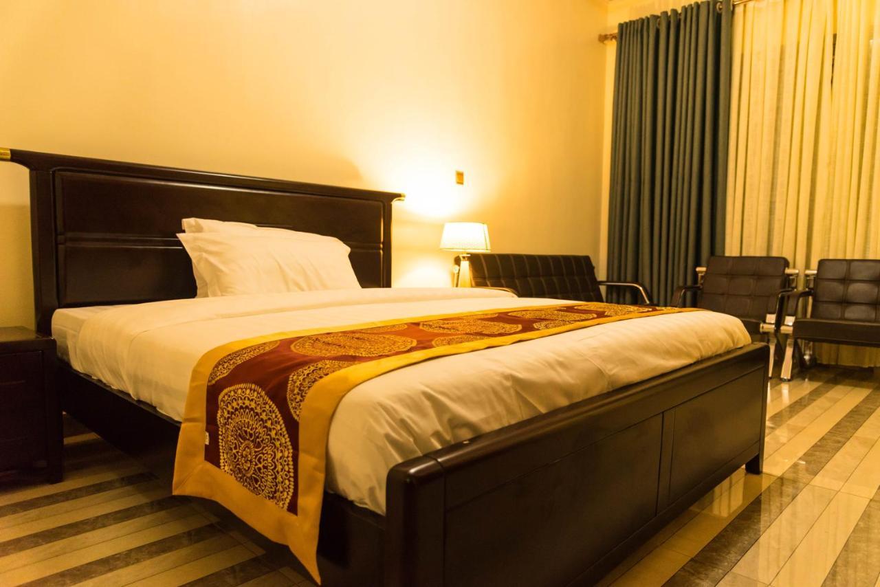 Avisha Town Hotel キガリ エクステリア 写真