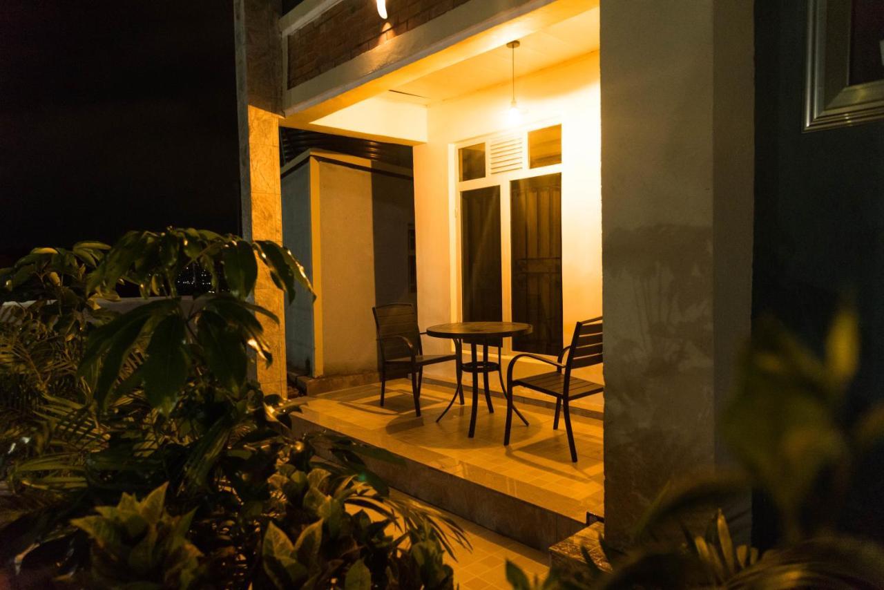 Avisha Town Hotel キガリ エクステリア 写真
