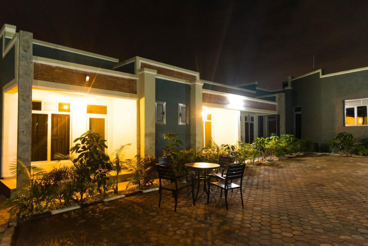Avisha Town Hotel キガリ エクステリア 写真