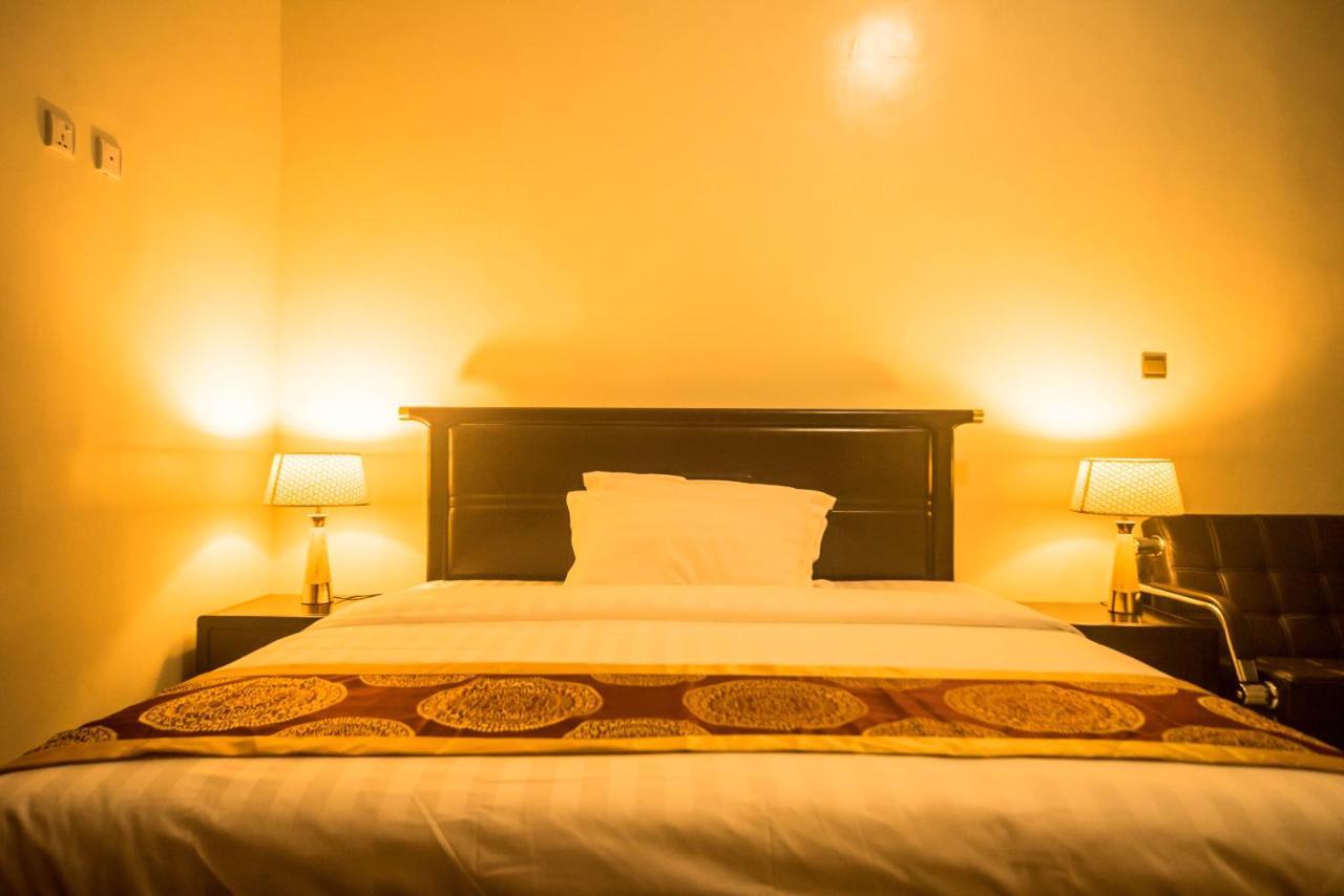 Avisha Town Hotel キガリ エクステリア 写真