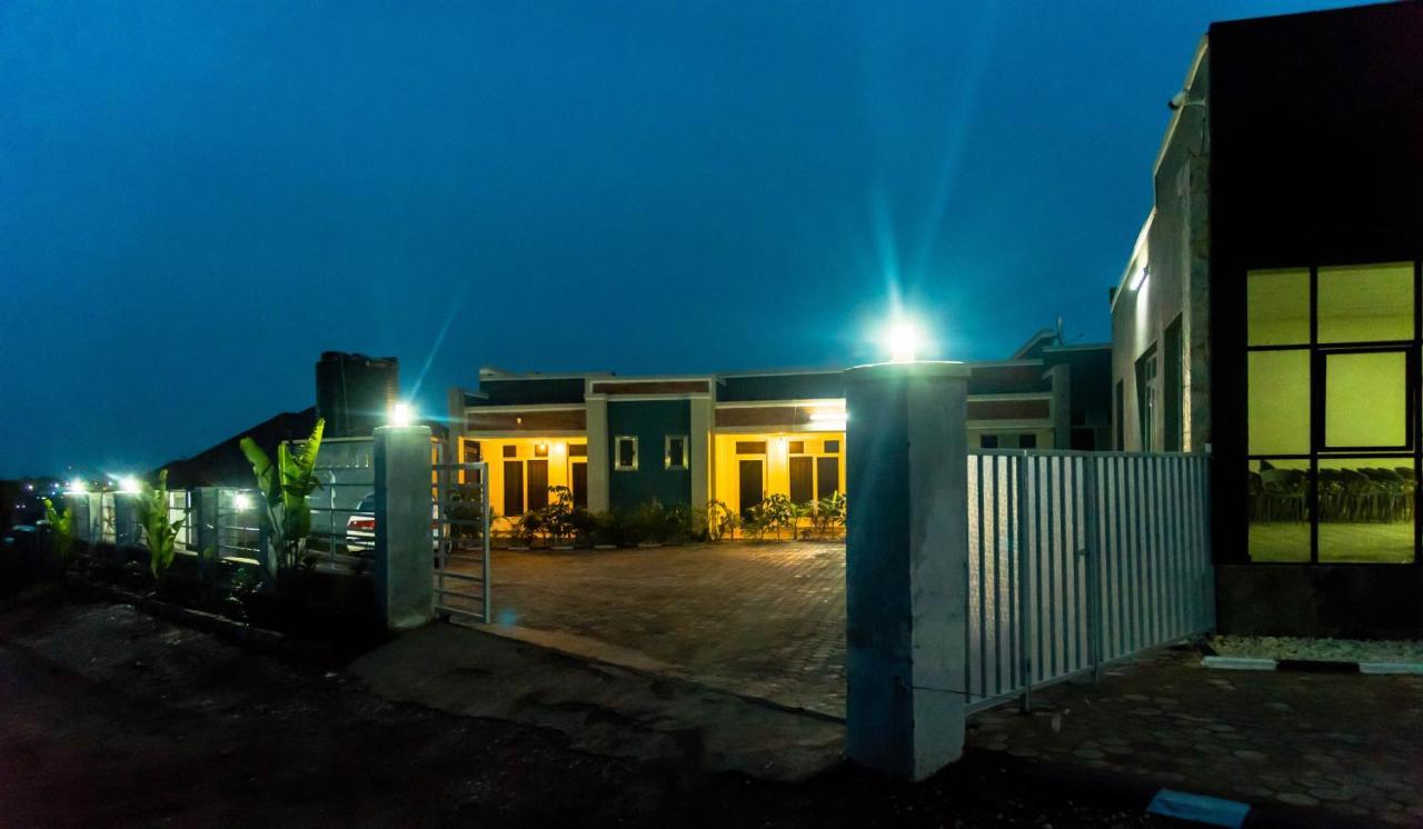 Avisha Town Hotel キガリ エクステリア 写真