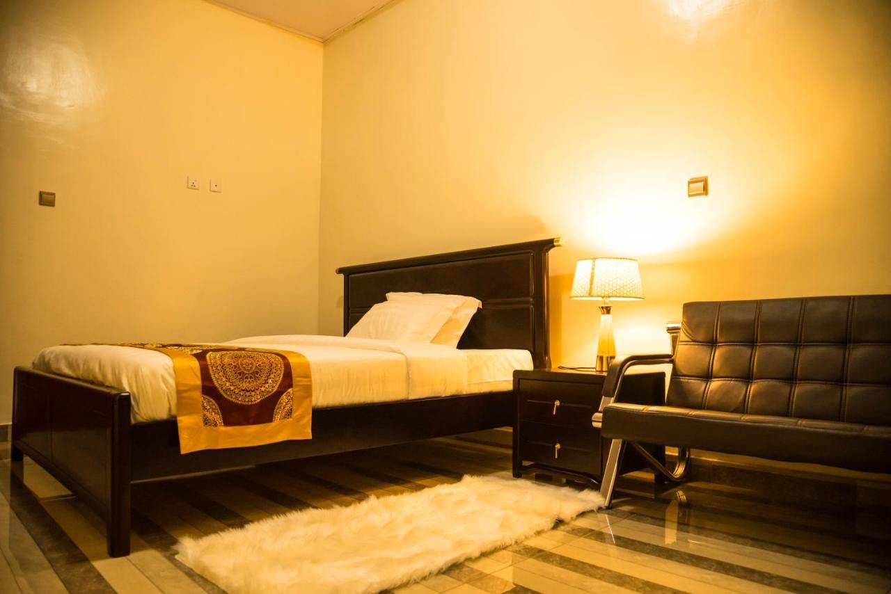 Avisha Town Hotel キガリ エクステリア 写真