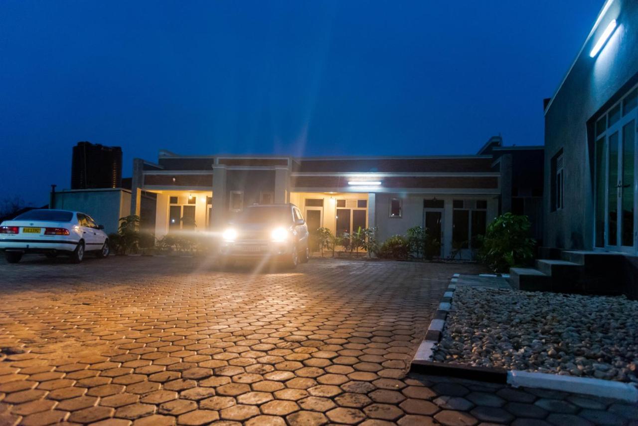 Avisha Town Hotel キガリ エクステリア 写真