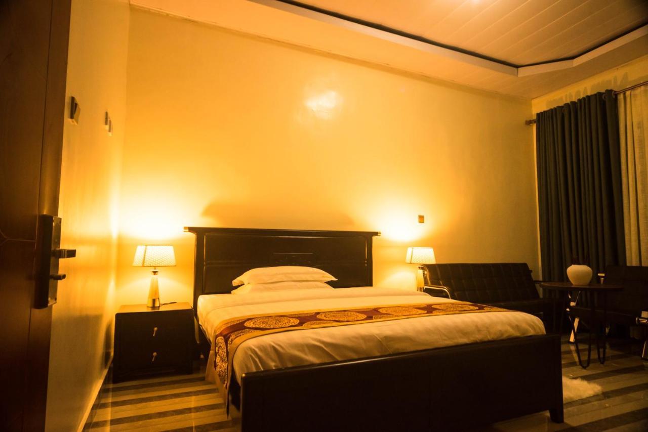 Avisha Town Hotel キガリ エクステリア 写真